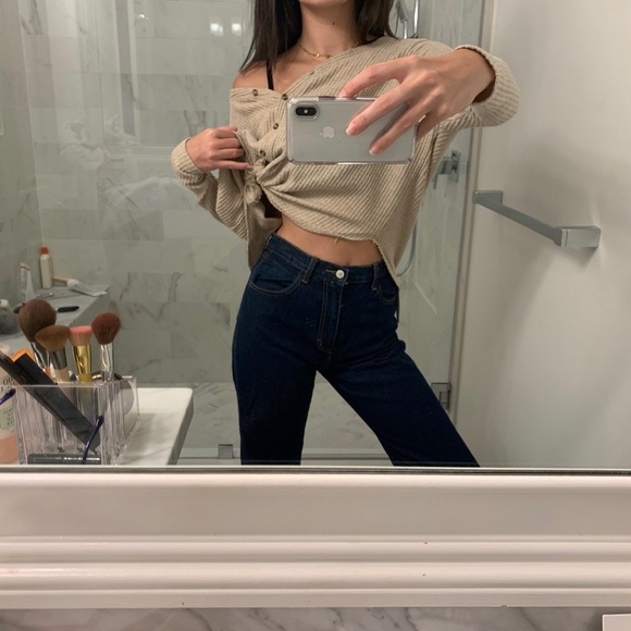 NEW! Brandy Melville Dark Denim Millie Jeans! - Picture 4 of 5